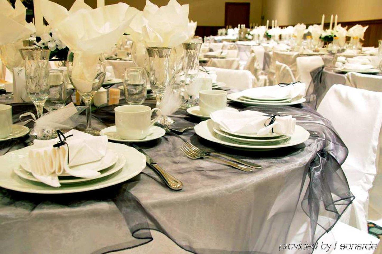 Hampton Inn & Suites Lancaster Restoran gambar
