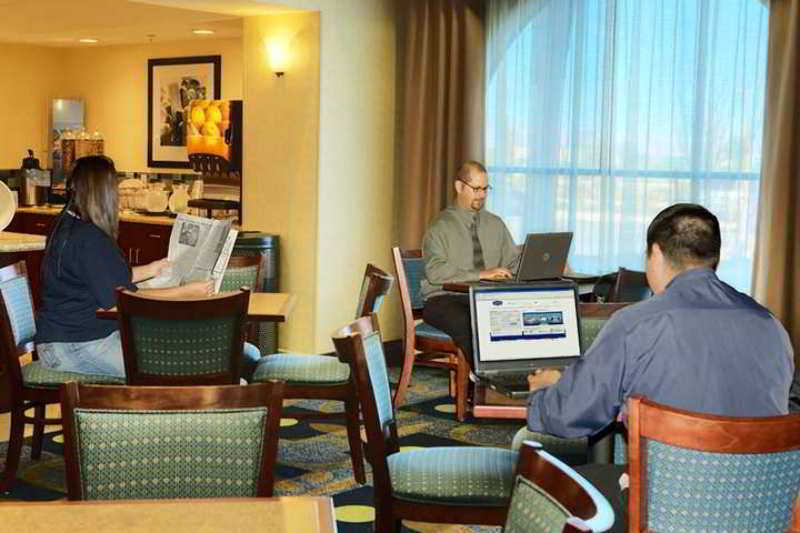 Hampton Inn & Suites Lancaster Dalaman gambar